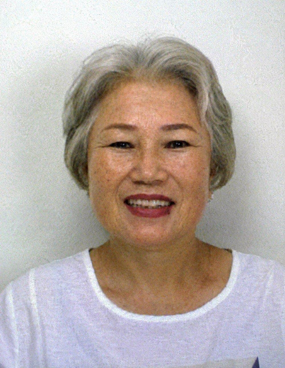 사진복원 의뢰 원본 — 색바램·훼손이 있는 영정 후보 사진